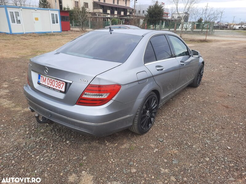 Mercedes-Benz C 220