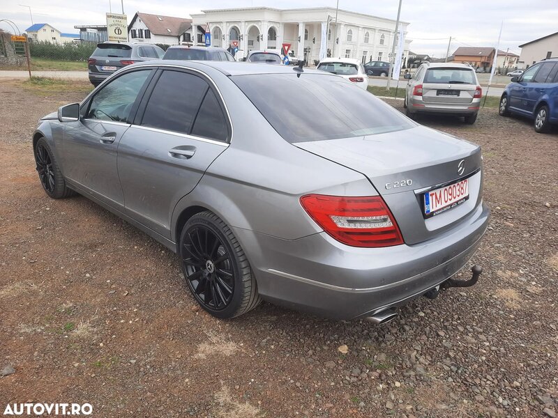 Mercedes-Benz C 220